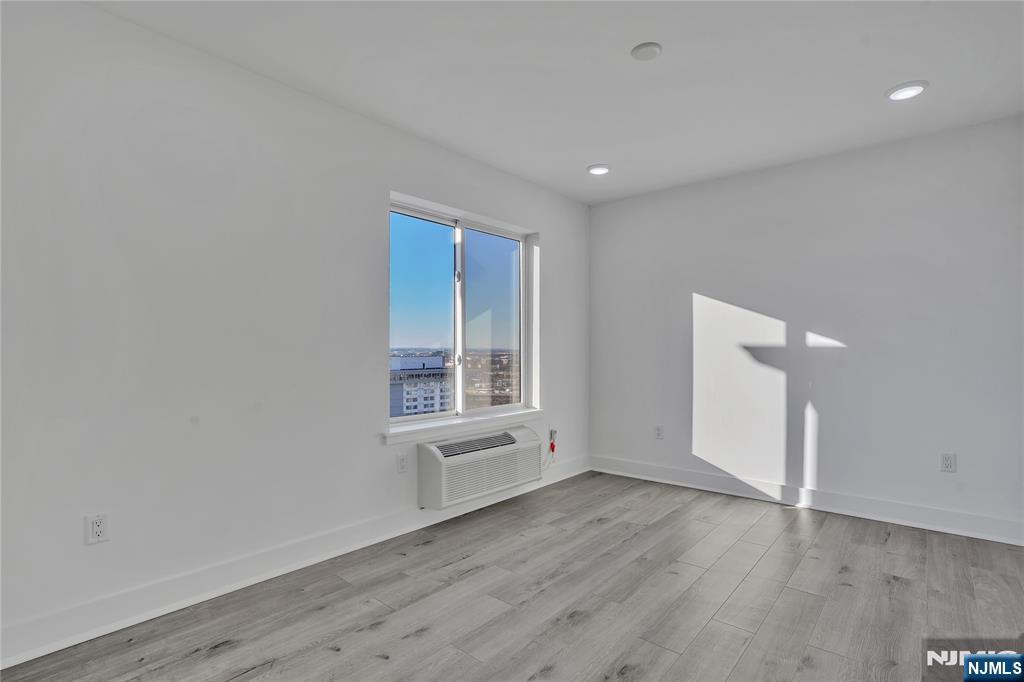 2601 Jane Street 404