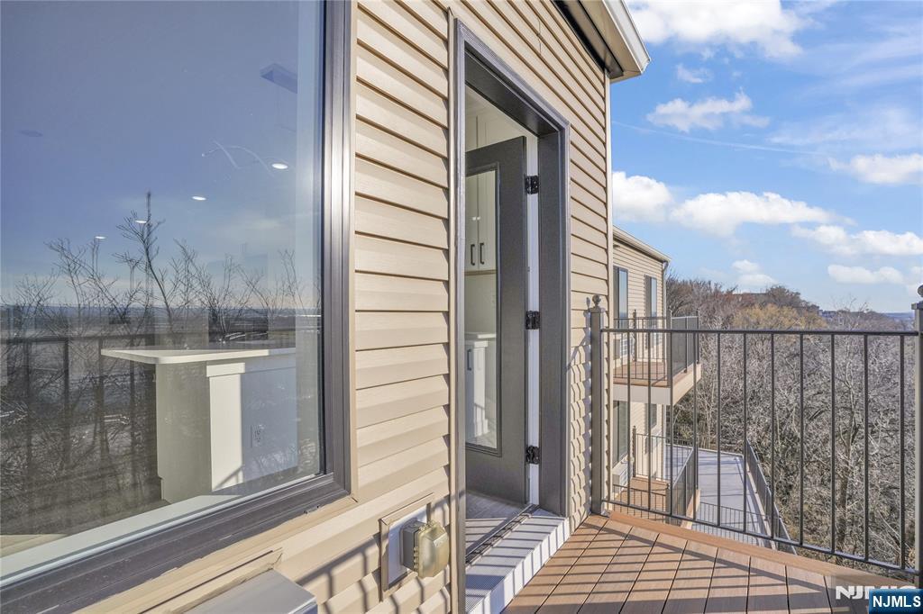 2601 Jane Street 404