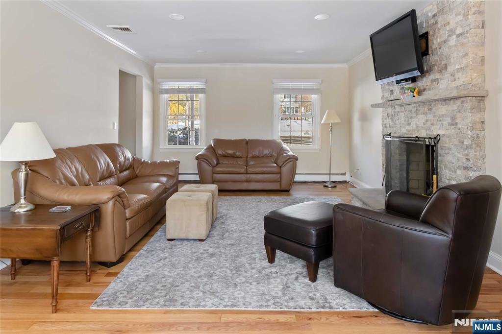 18 Kings Court