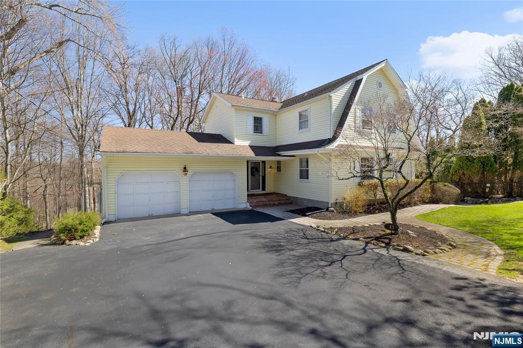 43 Hering Road