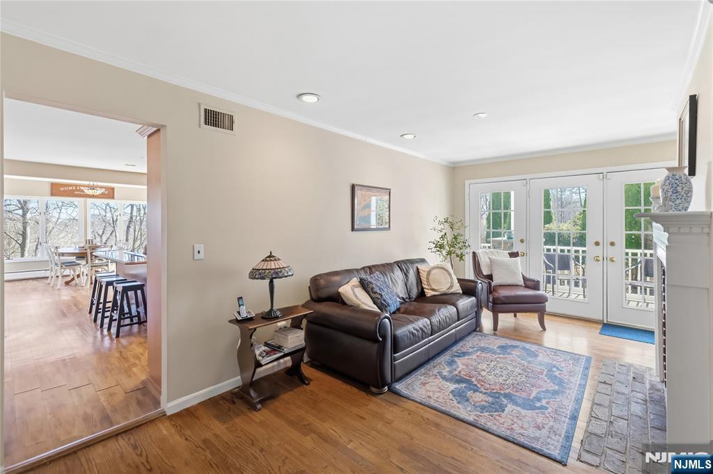 43 Hering Road