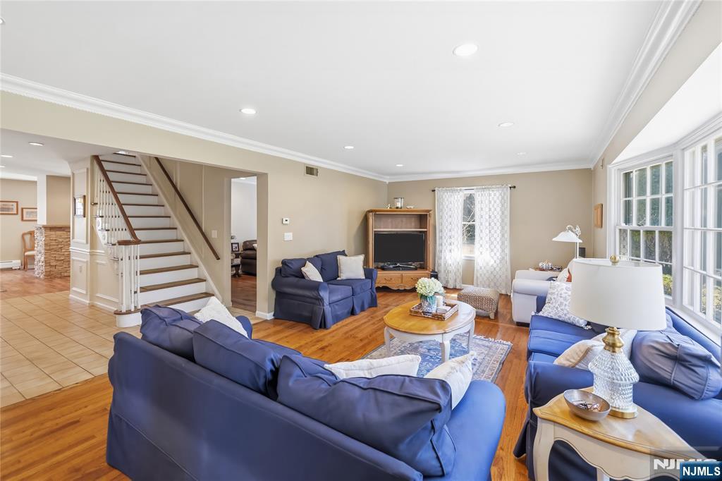 43 Hering Road