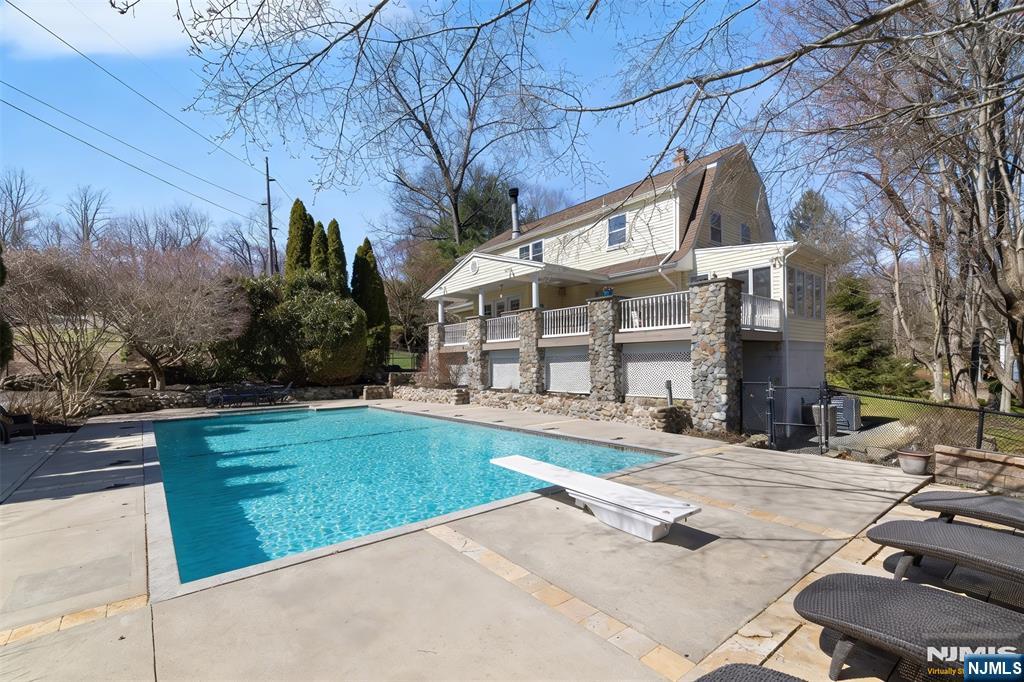 43 Hering Road