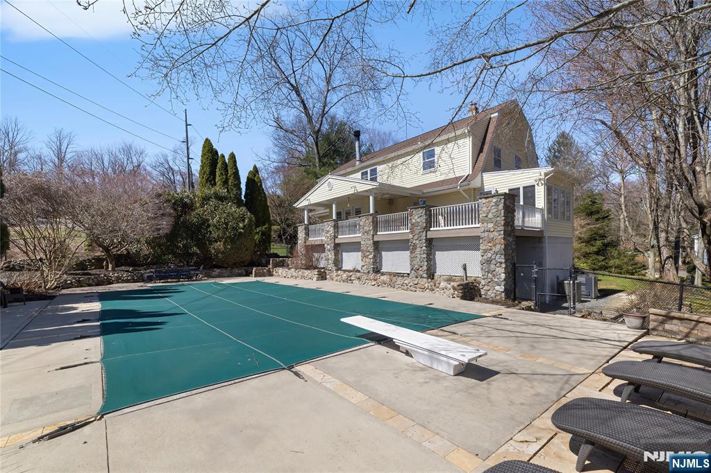 43 Hering Road