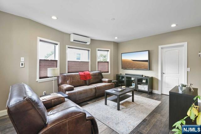 39 Springfield Avenue 1st Floor