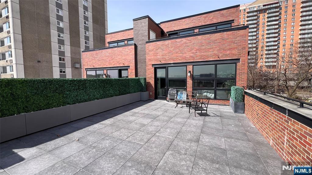 140 Overlook Avenue C 2