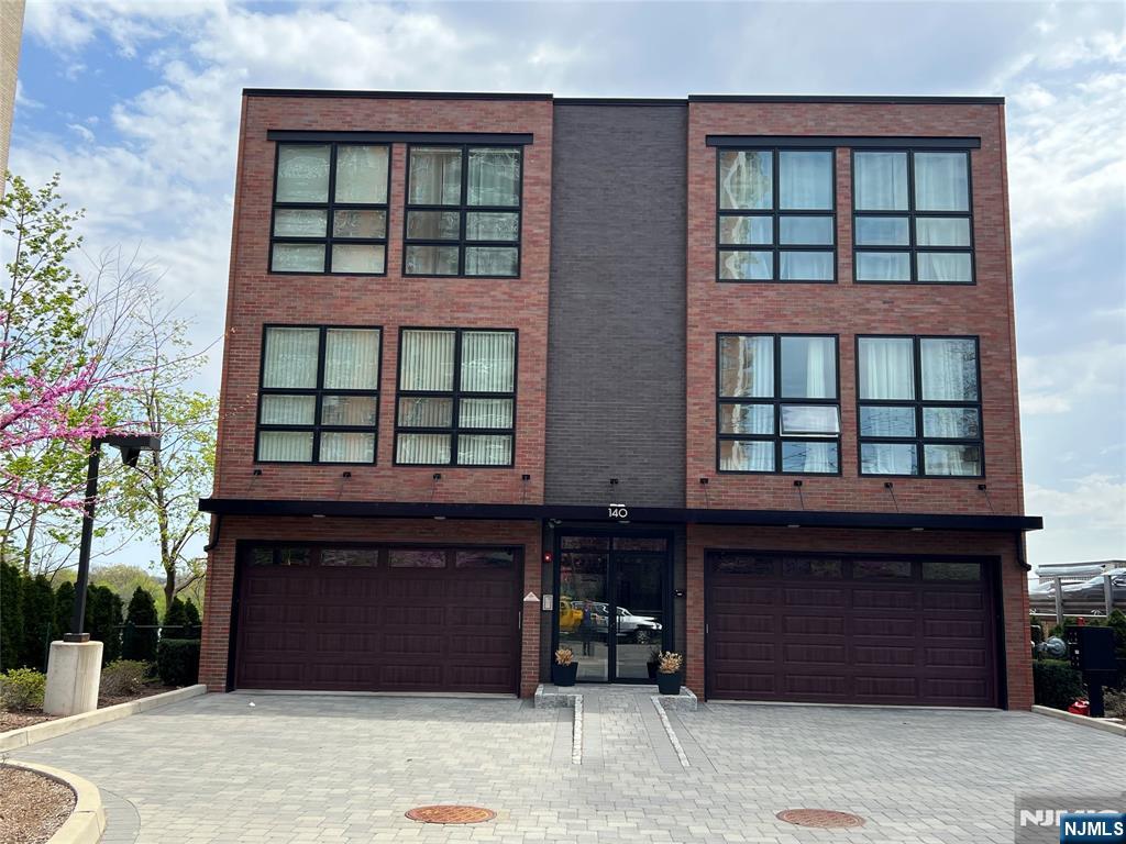 140 Overlook Avenue C 2