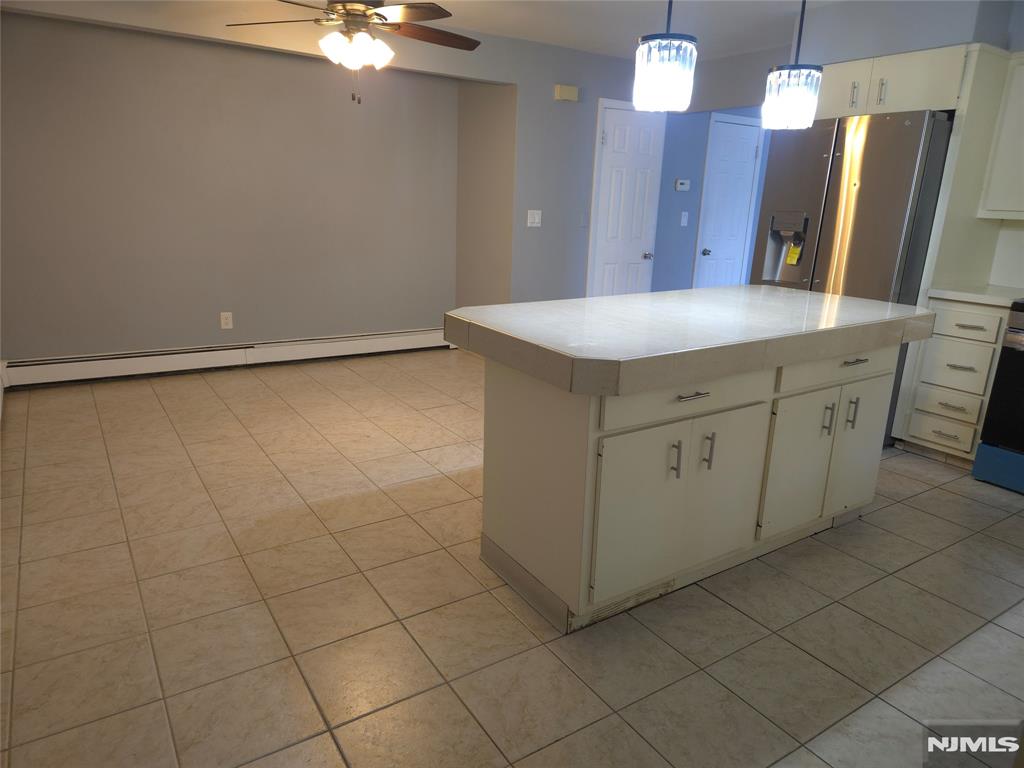 385 Westervelt Place