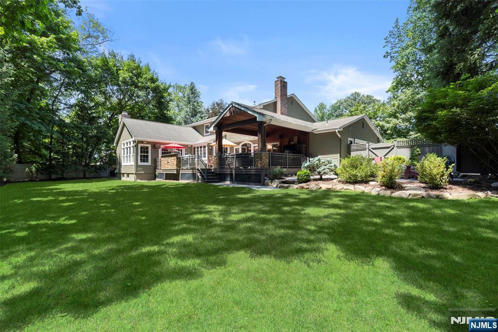 565 Dorchester Drive