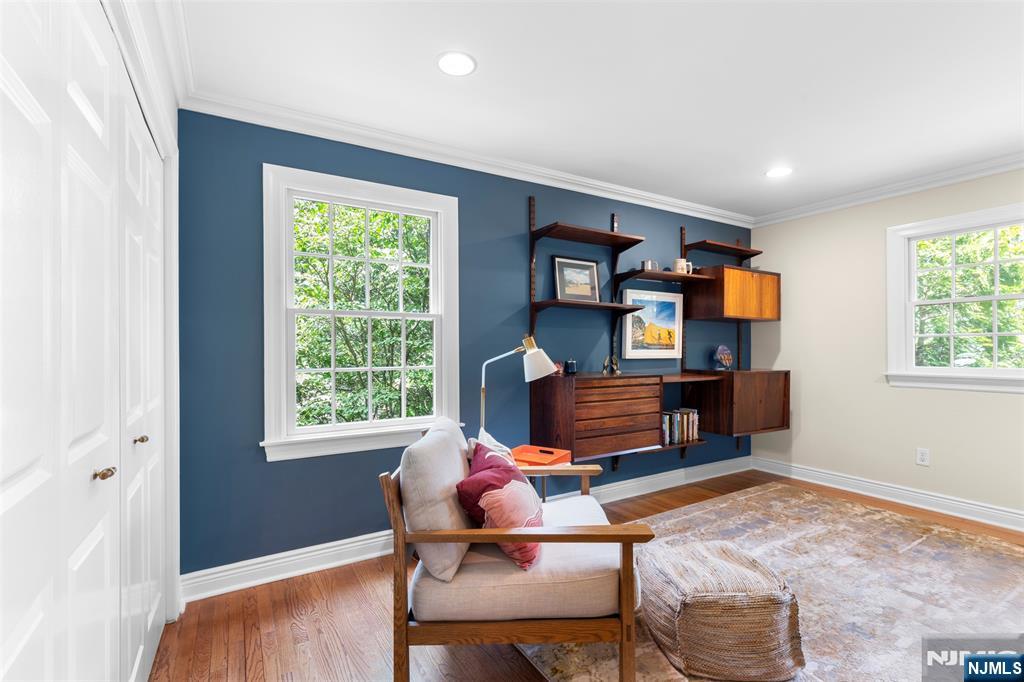 565 Dorchester Drive