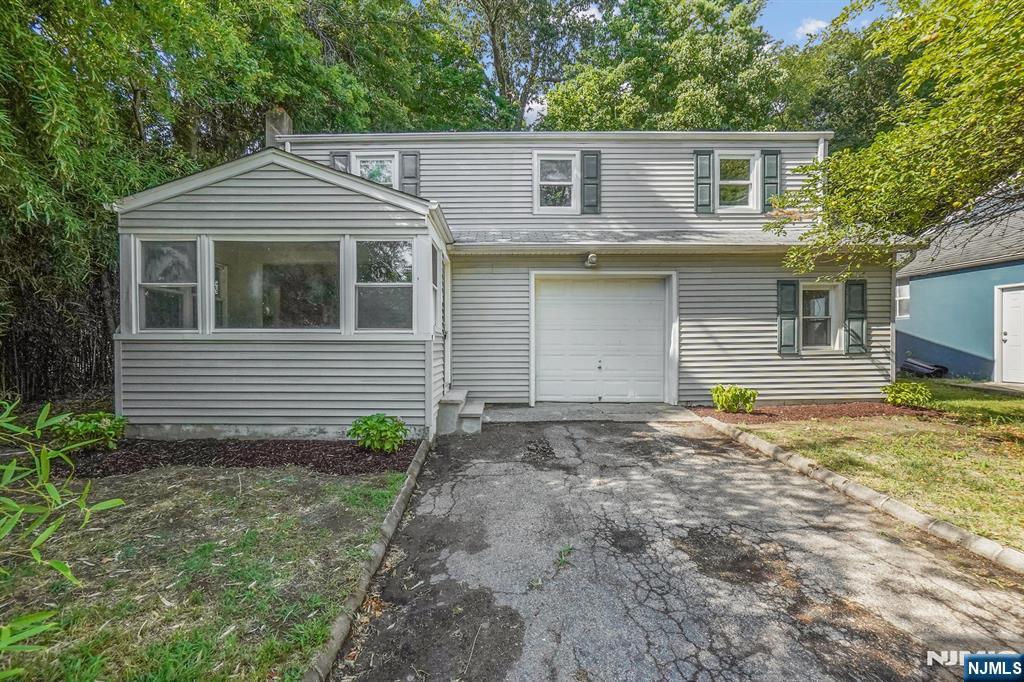 34 Oak Street