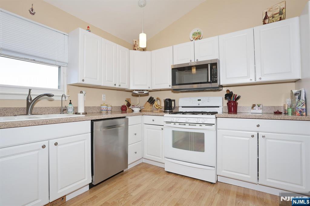 79 Highview Terrace