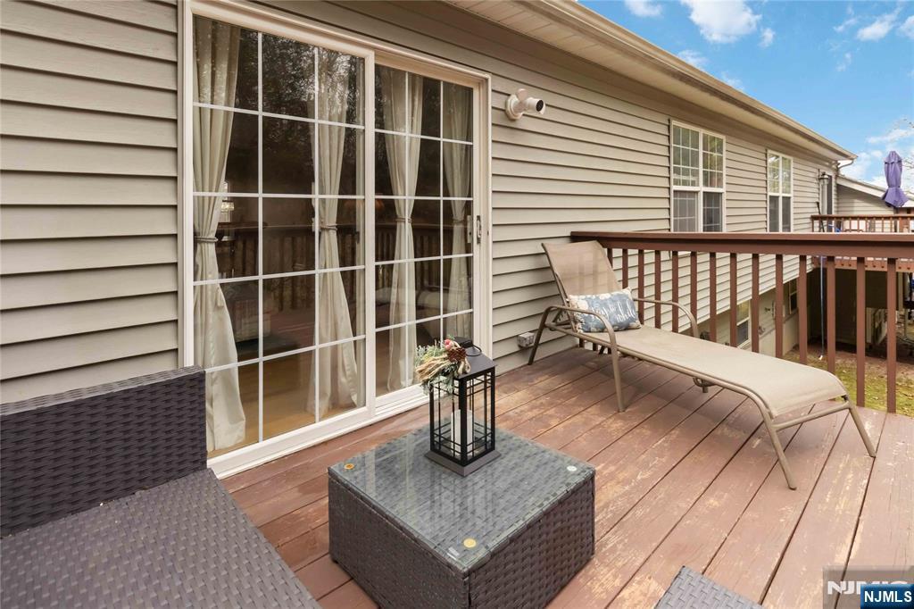 32 Oak Point Drive