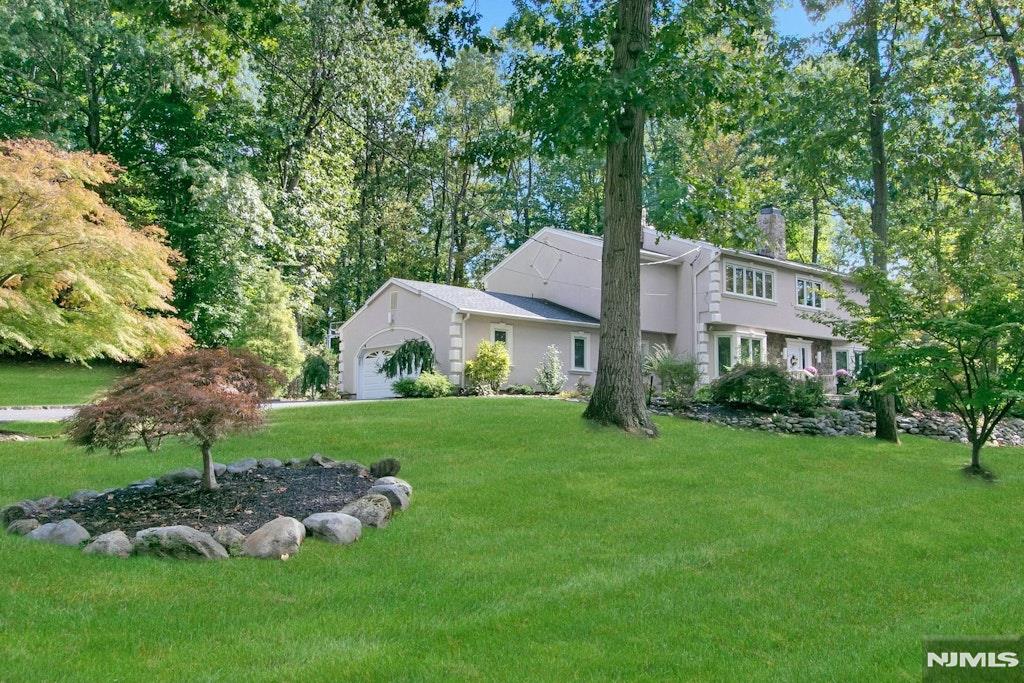 17 Sycamore Drive