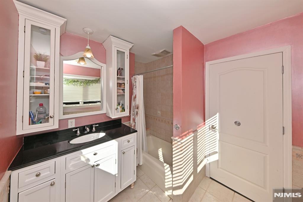 2604 Cleveland Avenue