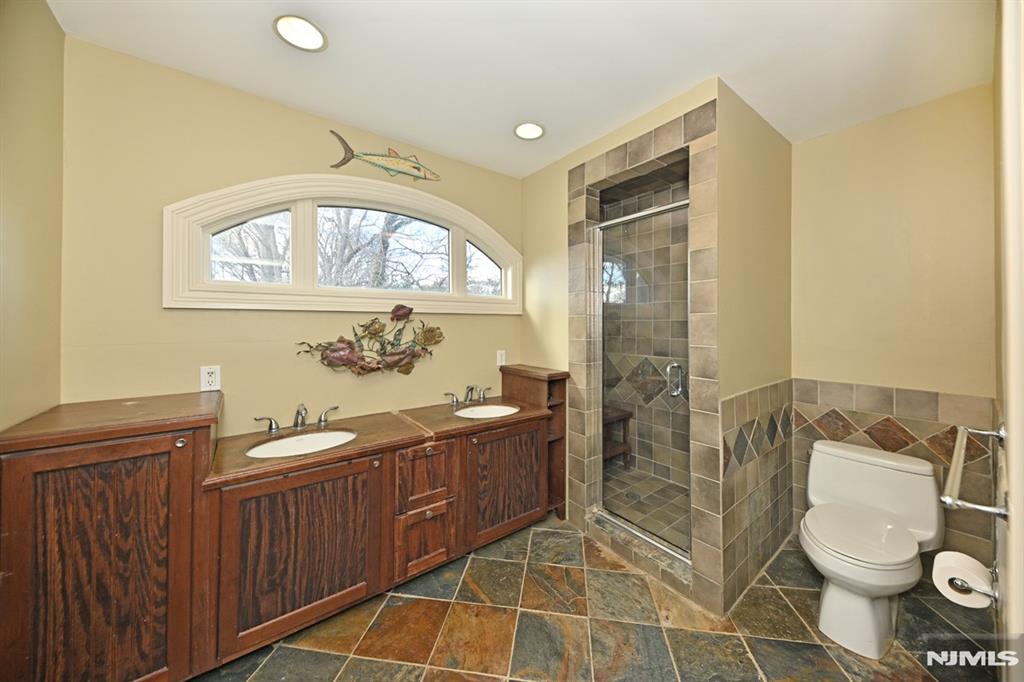 2604 Cleveland Avenue