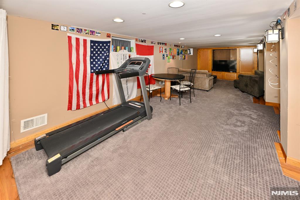 2604 Cleveland Avenue