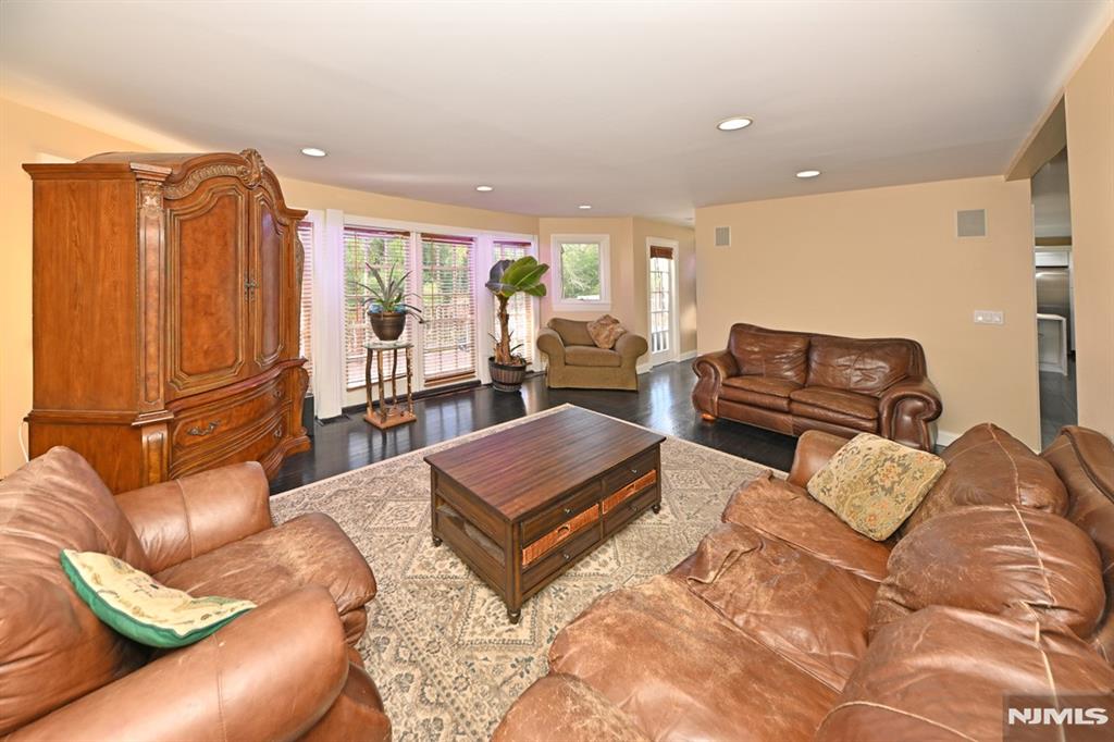 2604 Cleveland Avenue