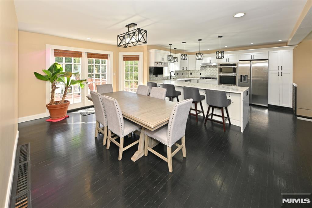 2604 Cleveland Avenue