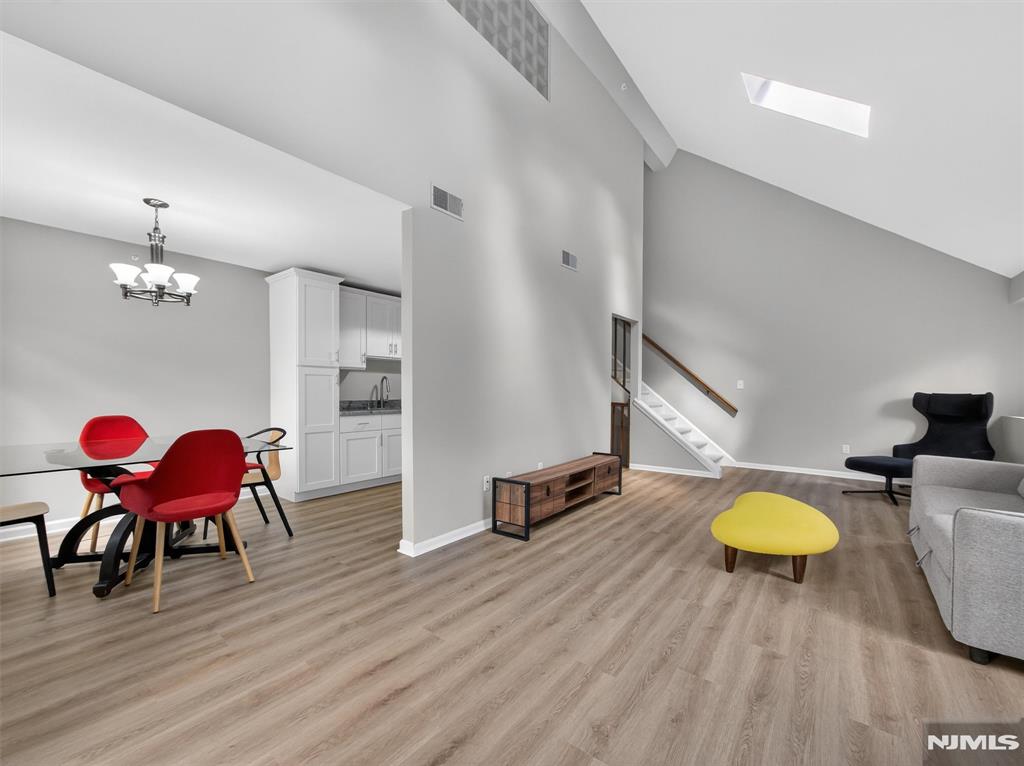 2506 Hemingway Lane