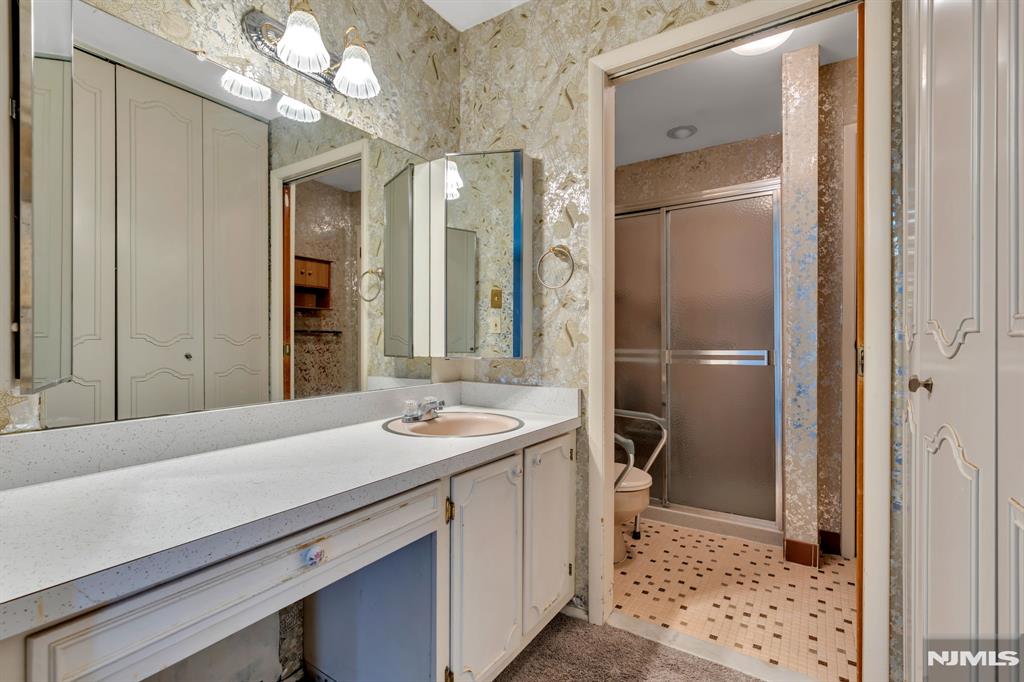 330A Canterbury Court 330 A