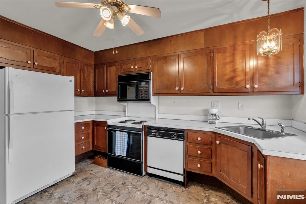 330A Canterbury Court 330 A