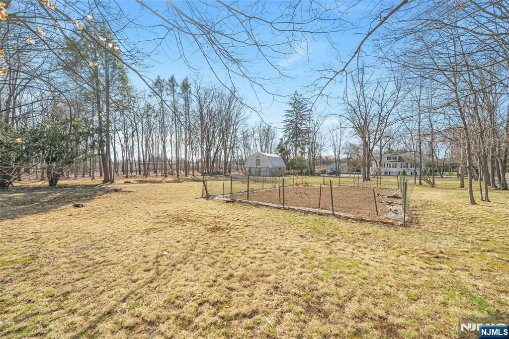 510 W Saddle River Road