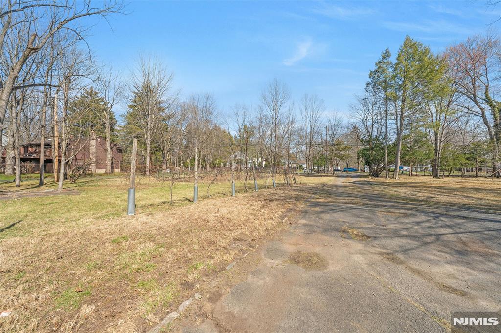 510 W Saddle River Road