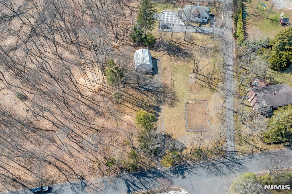 510 W Saddle River Road