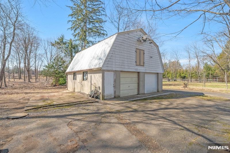 510 W Saddle River Road