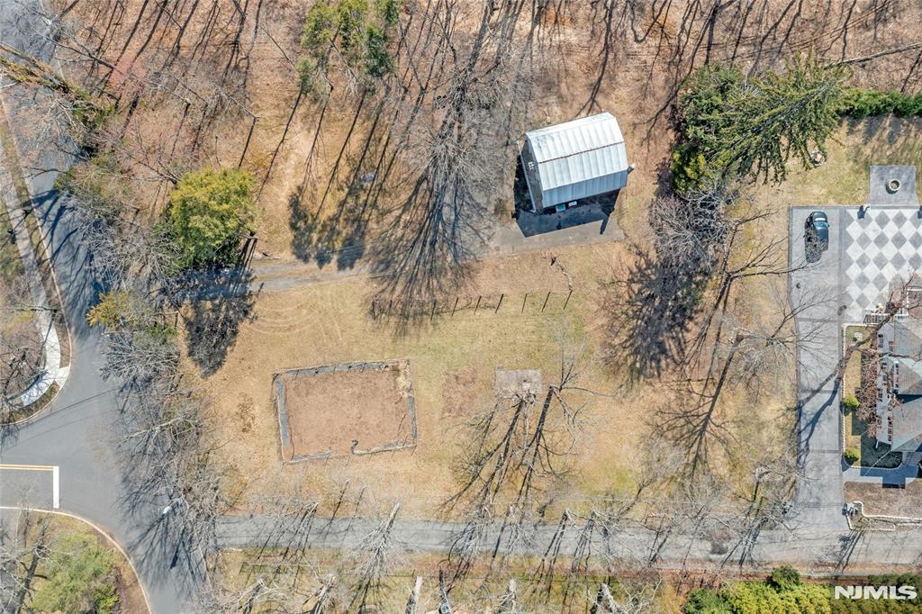 510 W Saddle River Road