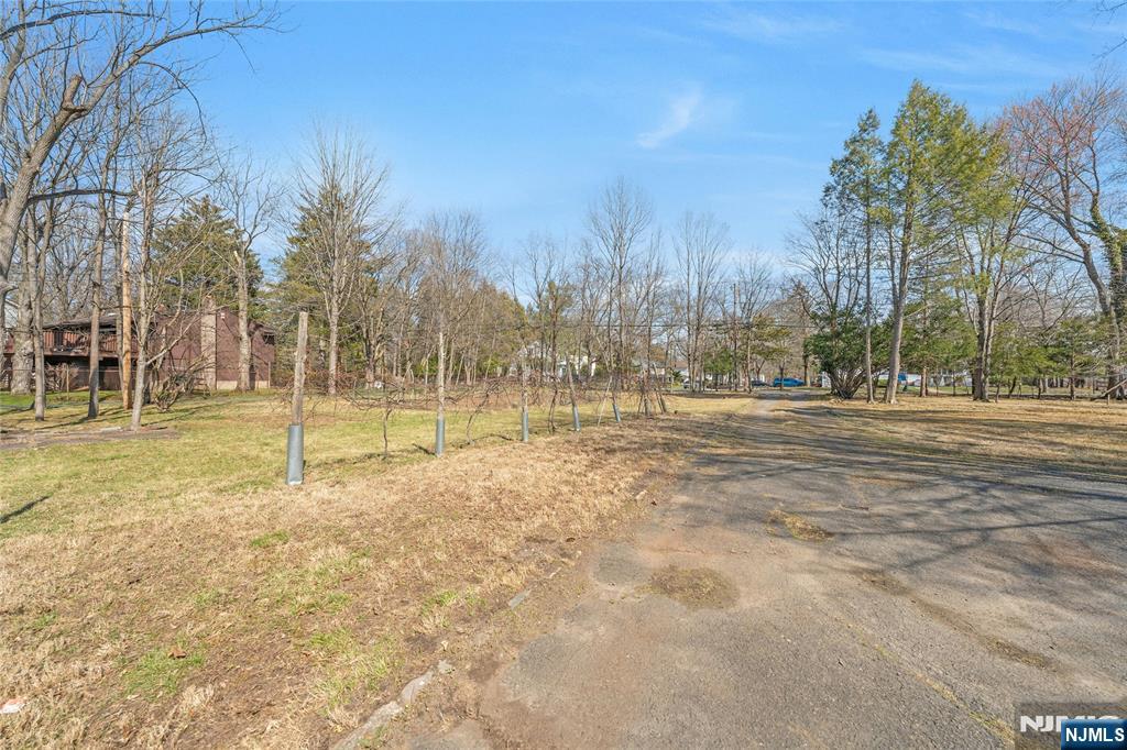 510 W Saddle River Road