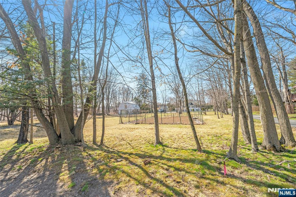 510 W Saddle River Road