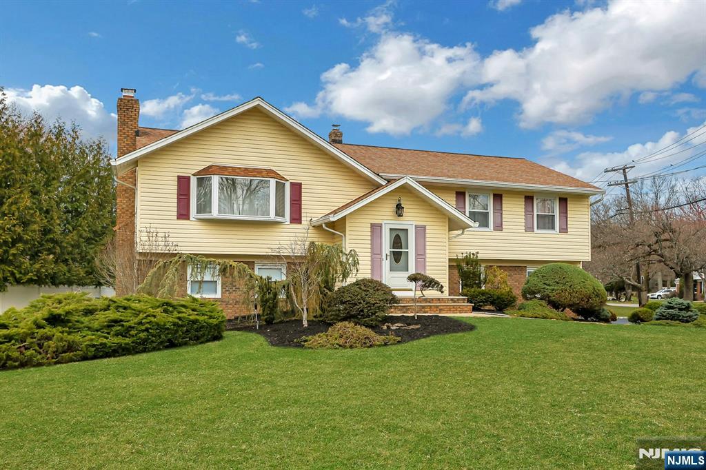 81 Queen Court