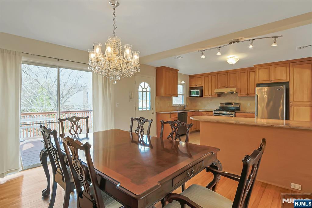 81 Queen Court