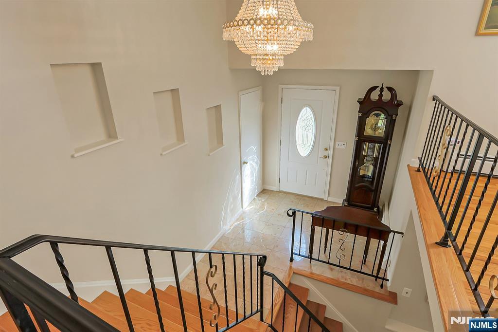 81 Queen Court