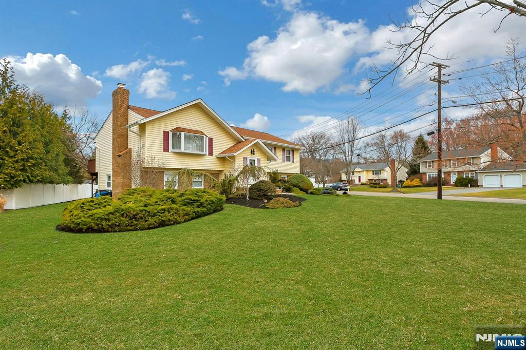 81 Queen Court