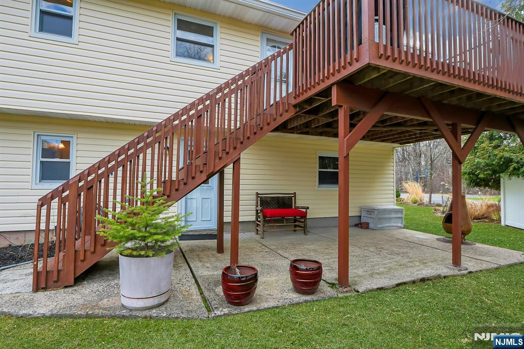 81 Queen Court