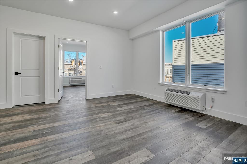 521 10th Street B2