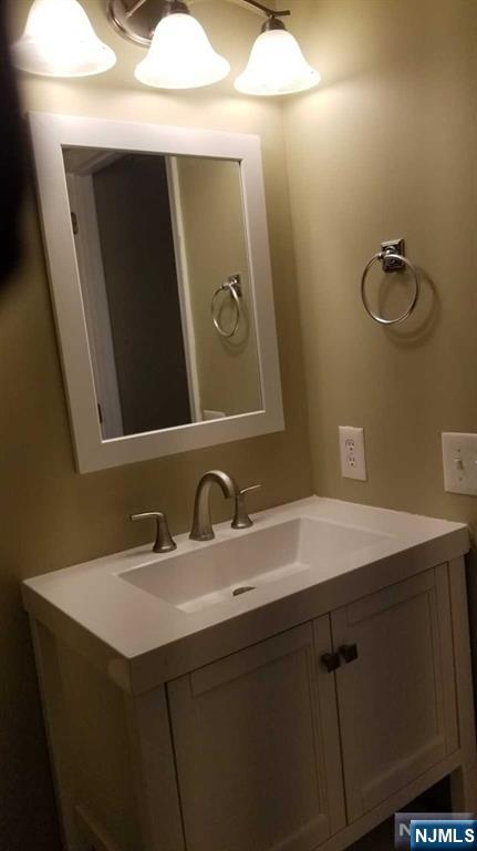 2218 Lancaster Court