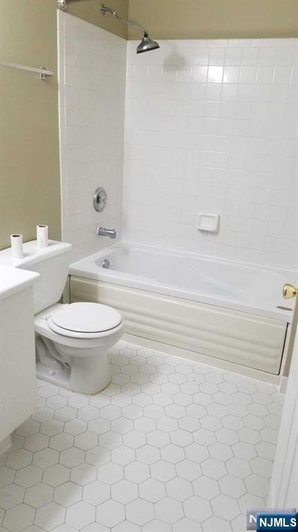 2218 Lancaster Court