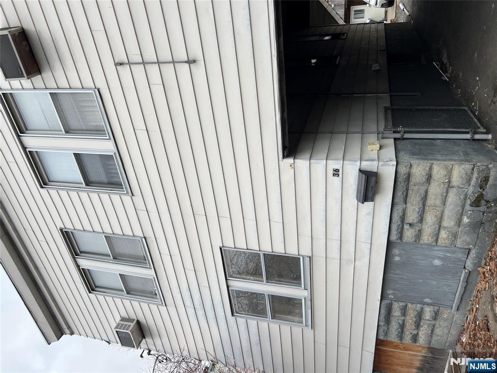 36 Edison Street