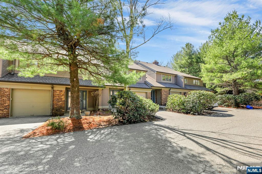 56 Longfellow Lane