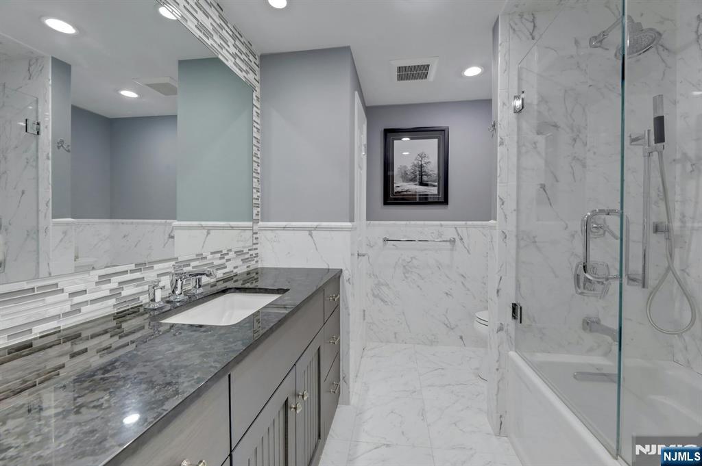 56 Longfellow Lane