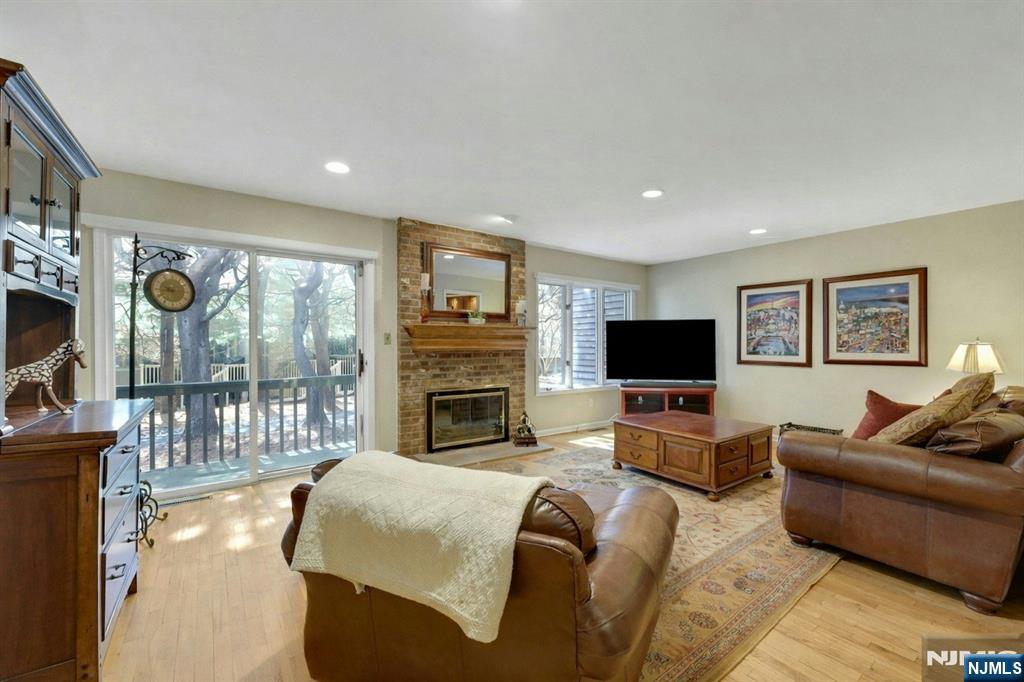 56 Longfellow Lane