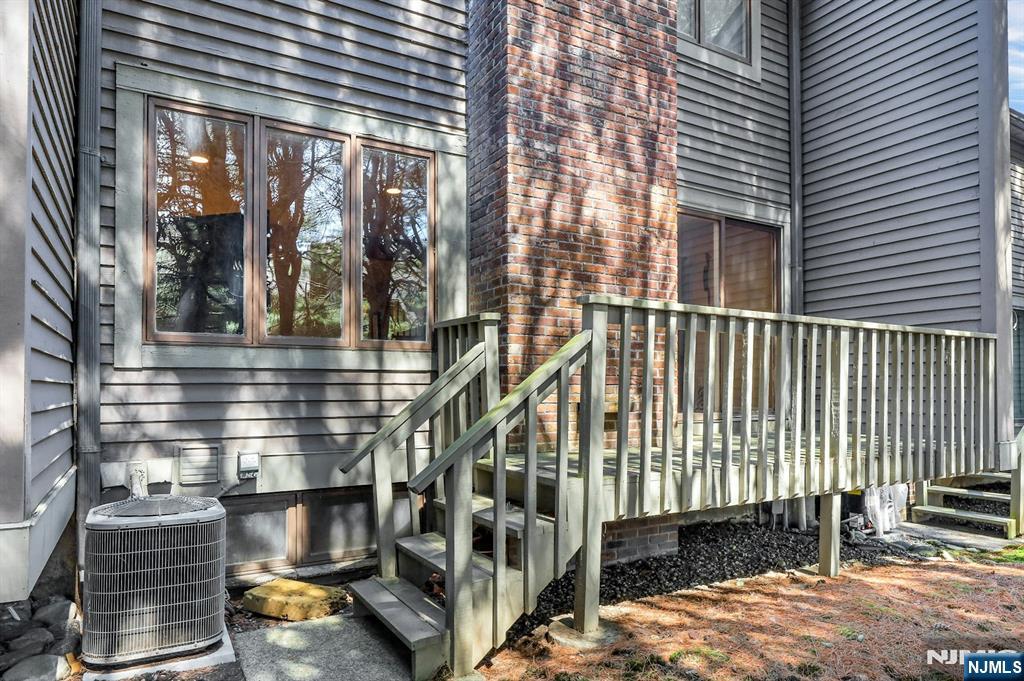 56 Longfellow Lane
