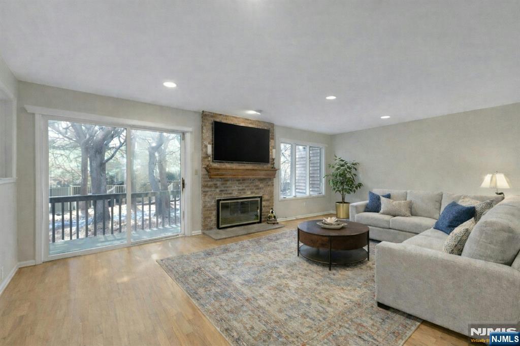 56 Longfellow Lane