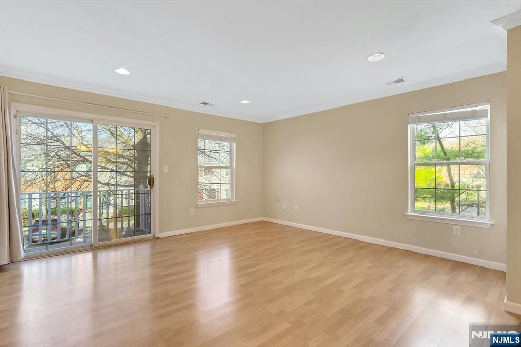 2109 Henry Court