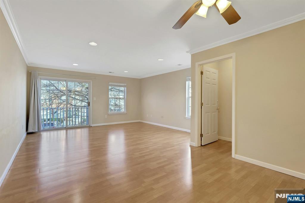 2109 Henry Court
