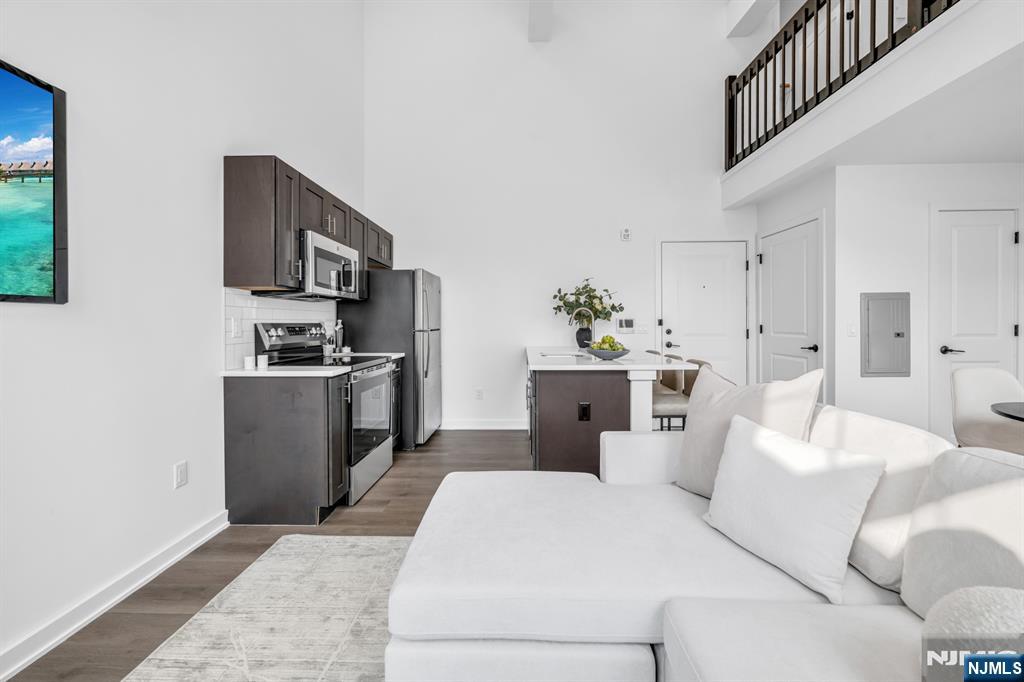 315 Railroad Avenue 110